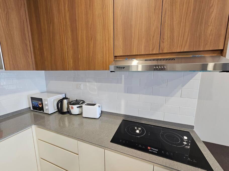 Lovely Podium Cityview 3bedroom With Pool A2 Kuching