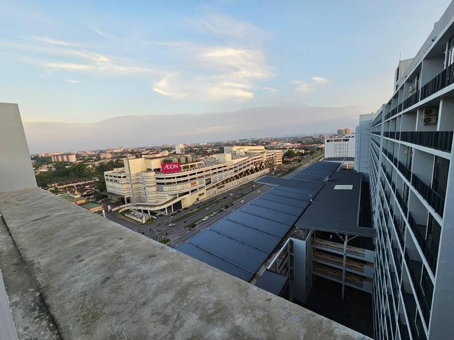 Lovely Podium Cityview 3bedroom With Pool A2 Kuching