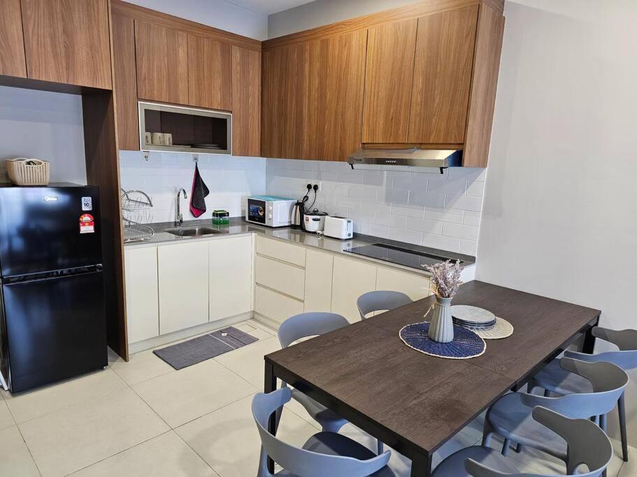 Apartment Lovely Podium Cityview 3bedroom With Pool A2 Kuching