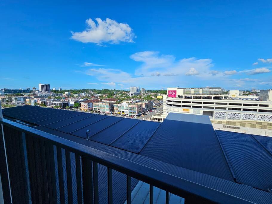 Lovely Podium Cityview 3bedroom With Pool A2 Kuching