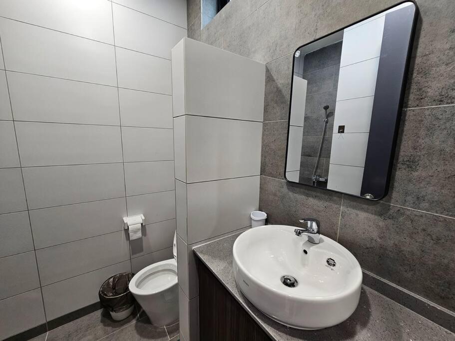 Lovely Podium Cityview 3bedroom With Pool A2