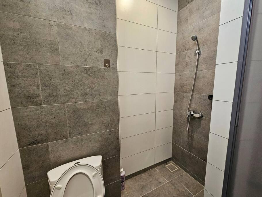Lovely Podium Cityview 3bedroom With Pool A2 Apartment